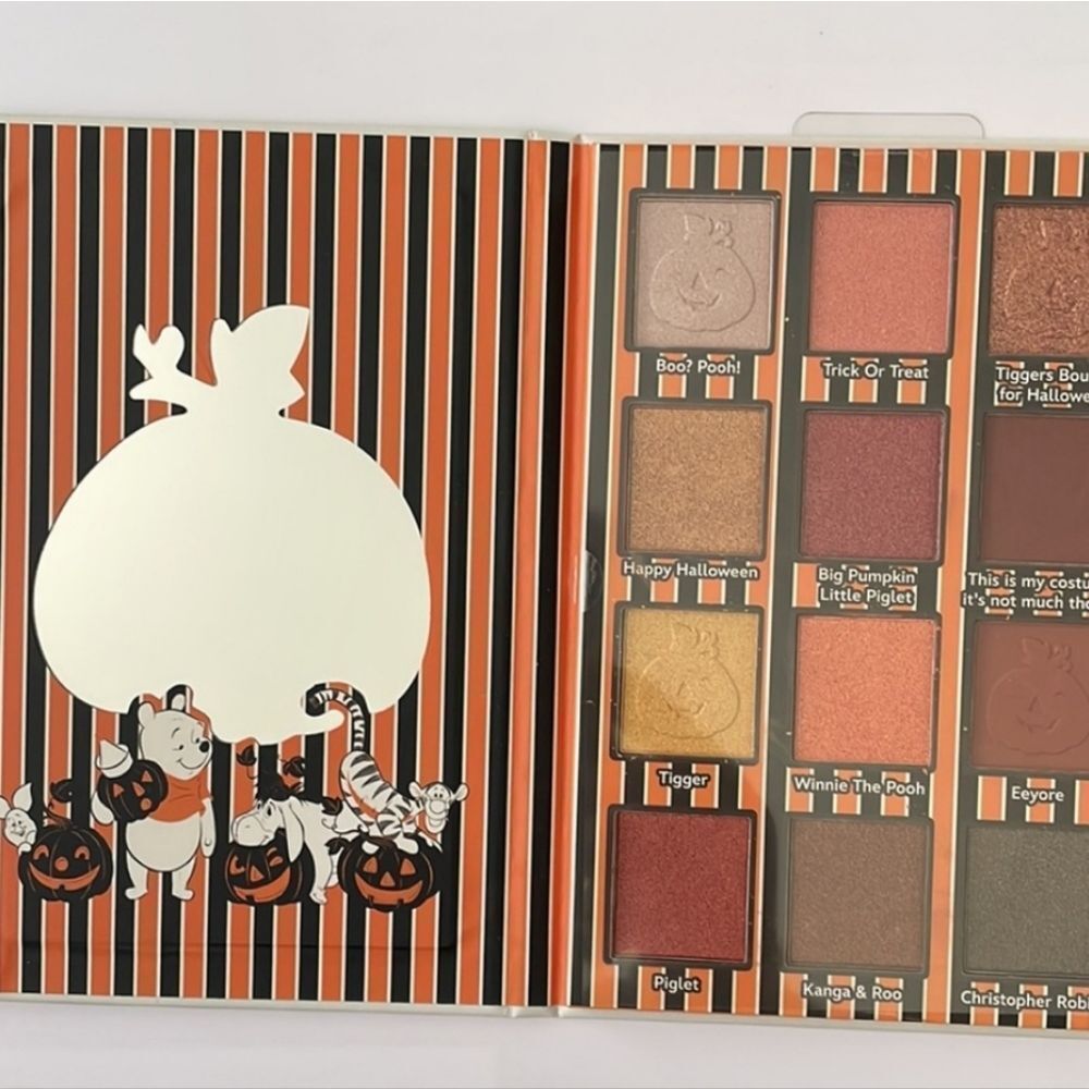 Taste Beauty Winnie The Pooh Happy Halloween Eyeshadow Palette - Picture 3 of 7